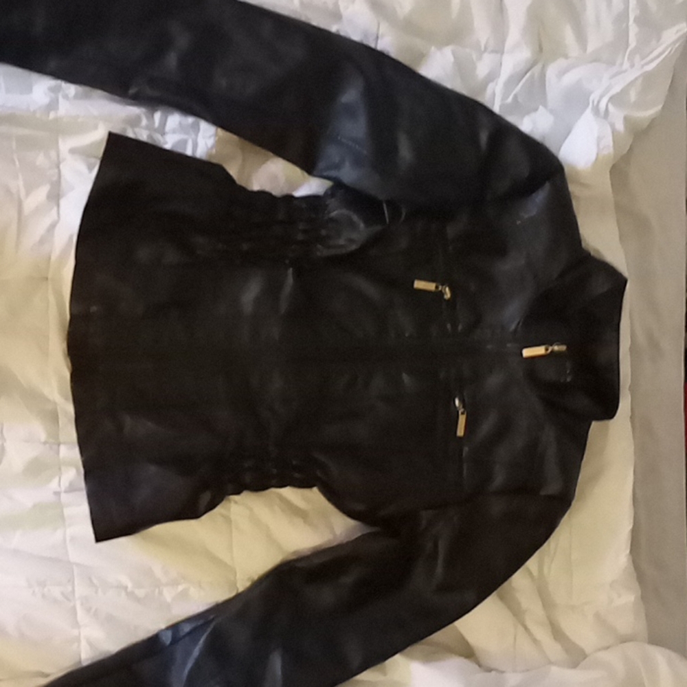 Leather jacket (female)